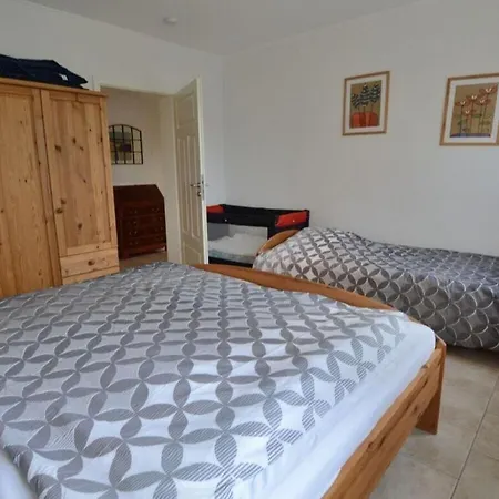 Farmhouse Comfortable Holiday *